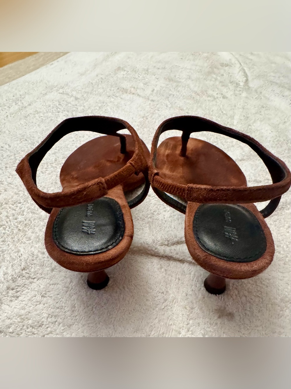 H&M Premium Limited Edition Genuine Suede Thong Slingback - Picture 3 of 12